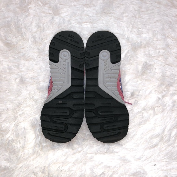 New Balance tennis shoes - Picture 4 of 4